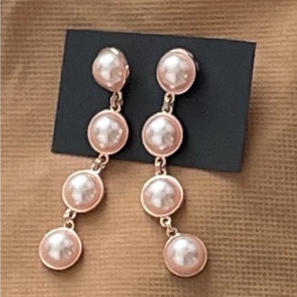 Beautiful Earrings! - Picture 2 of 3